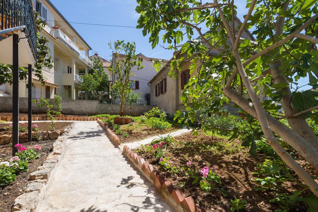 Apartments Vica Szybenik Zewnętrze zdjęcie